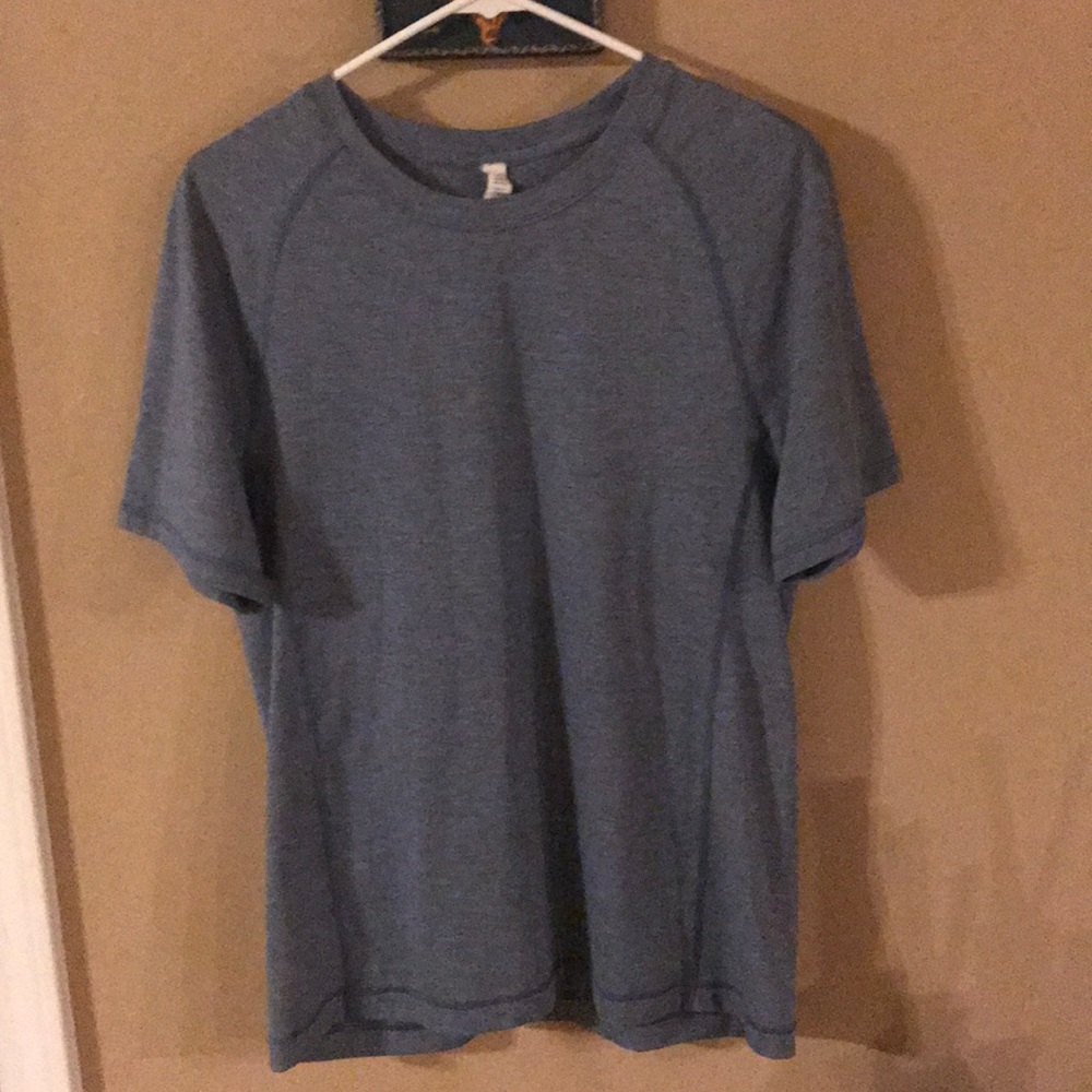 Lululemon T-shirt